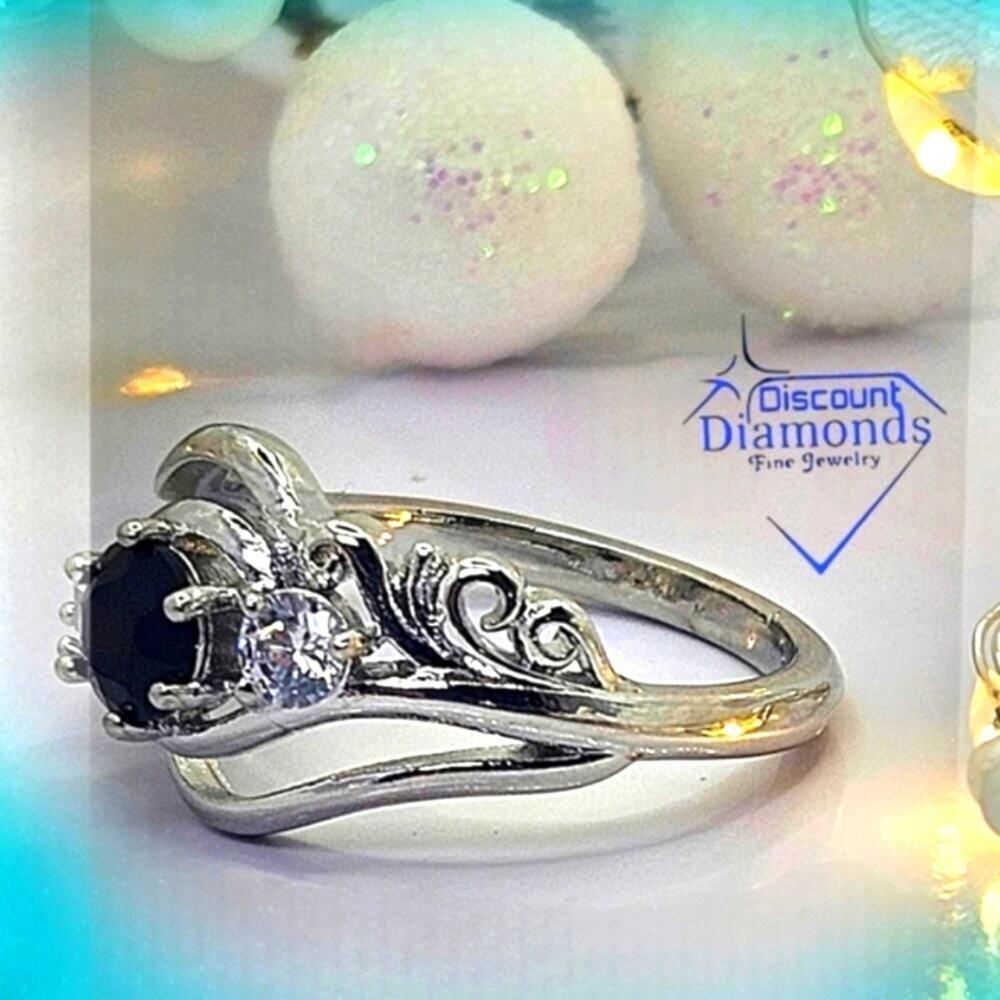 Black Round Onyx Cocktail Ring with Clear White Zircon on 925 Sterling Silver - Picture 3 of 8
